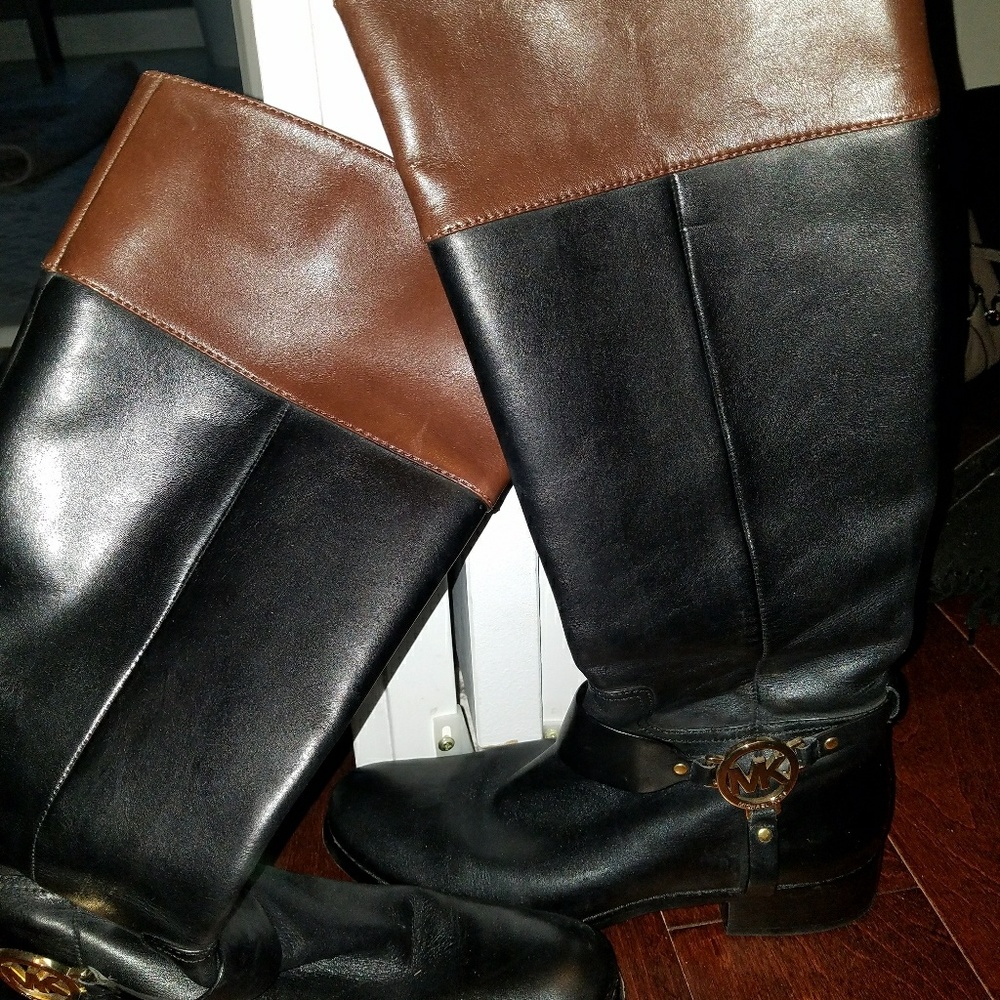 Authentic Michael kors boots - Picture 2 of 2
